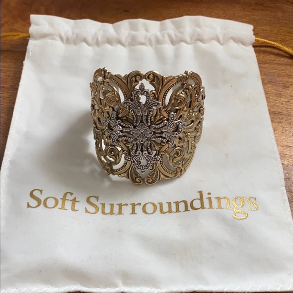 Soft Surroundings bracelet (new)